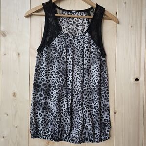 Sheer Leopard Print Sleeveless Lightweight Blouse Top Womens Medium